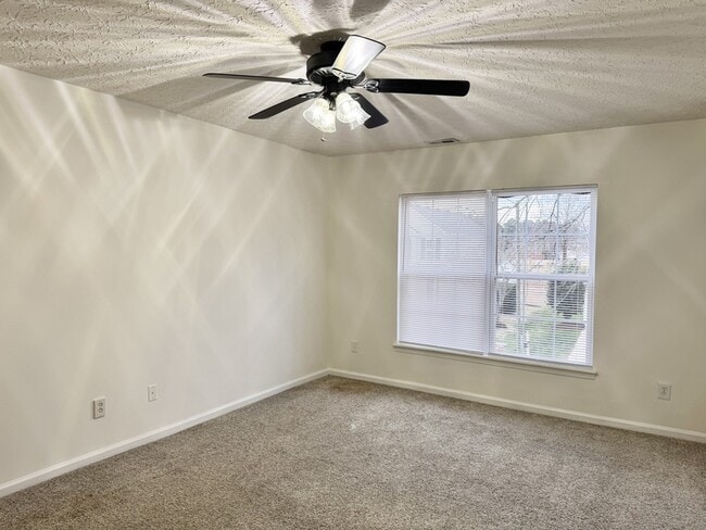 Building Photo - 505 Clearfield Dr