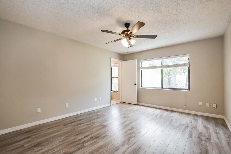 Building Photo - 5202 Dorrington Ln