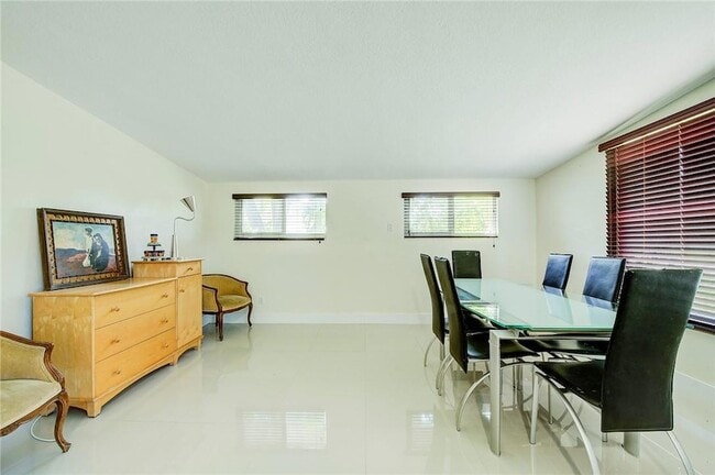 Building Photo - 3322 McKinley St