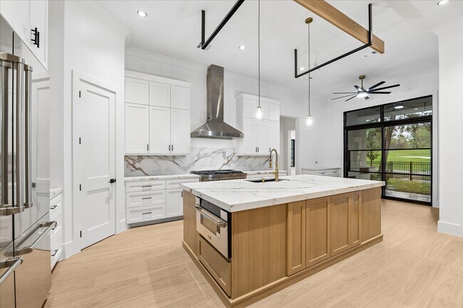 Building Photo - 5 Buttonbush Ct