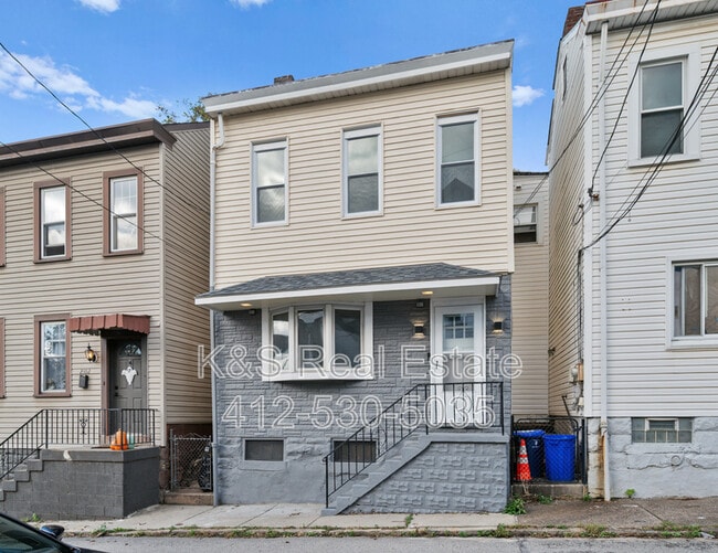 Primary Photo - 2104 Straubs Ln