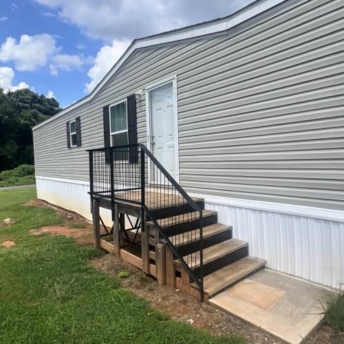 Building Photo - 31 Midway Dr