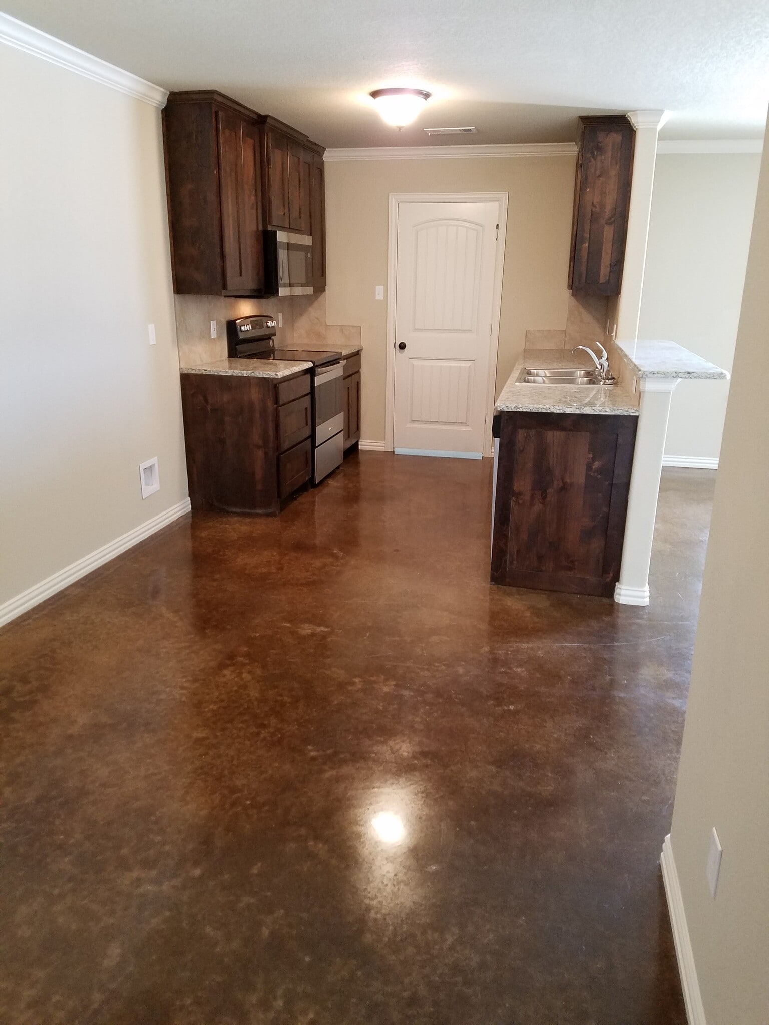 Building Photo - 105 Crossfire Ct