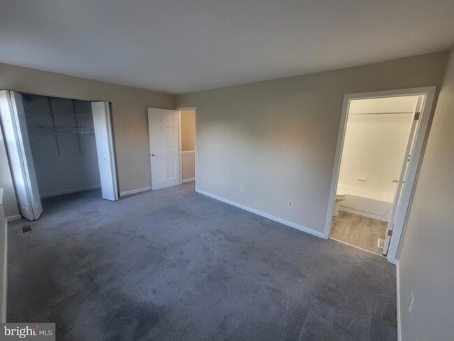 Building Photo - 25 Offspring Ct