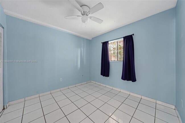 Building Photo - 5490 W 21st Ct