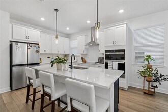 Building Photo - 2021 Amelia Bay Pl