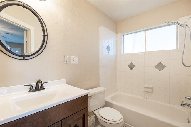 Building Photo - 7306 Thistleglen Cir