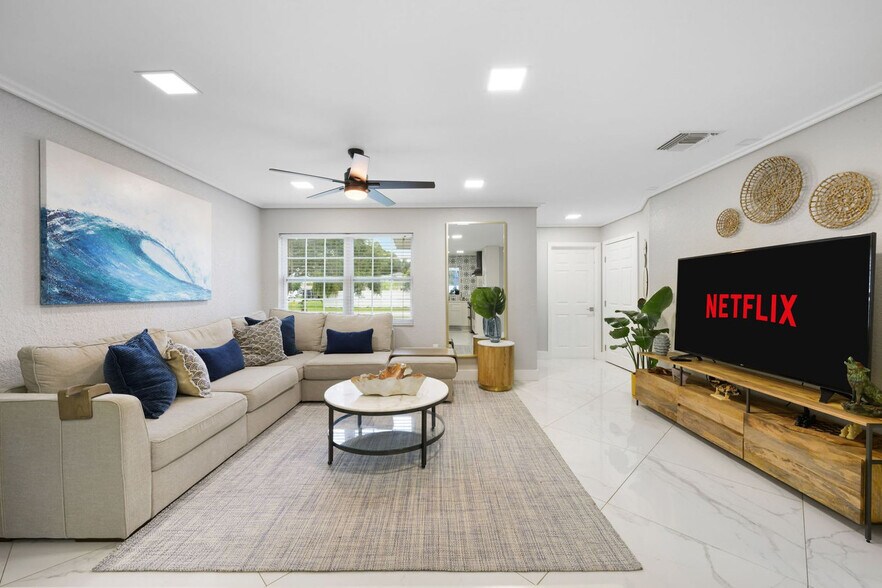 Primary Photo - 10356 57th Way N