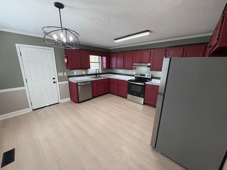 Building Photo - 246 Park Rd SW