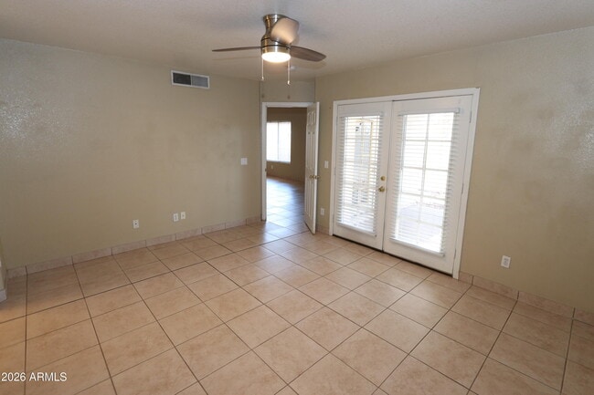 Building Photo - 1099 W Flint St