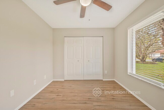 Building Photo - 10425 Kingbrook Ln