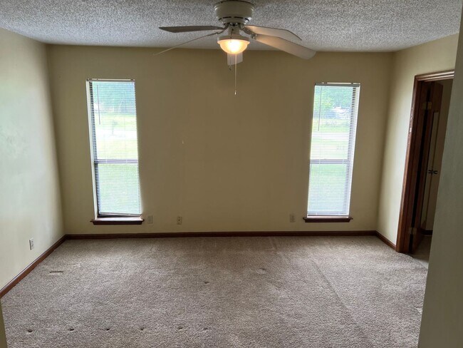 Building Photo - 108 Cambray Cir