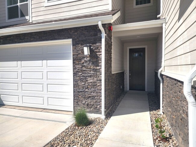 Building Photo - New Townhome Located in Downtown Minden