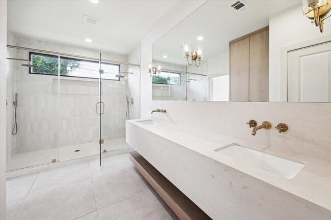 Building Photo - 10159 Brinwood Dr