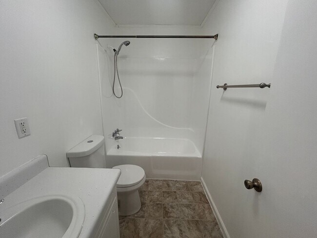 Building Photo - 3624-3626shi