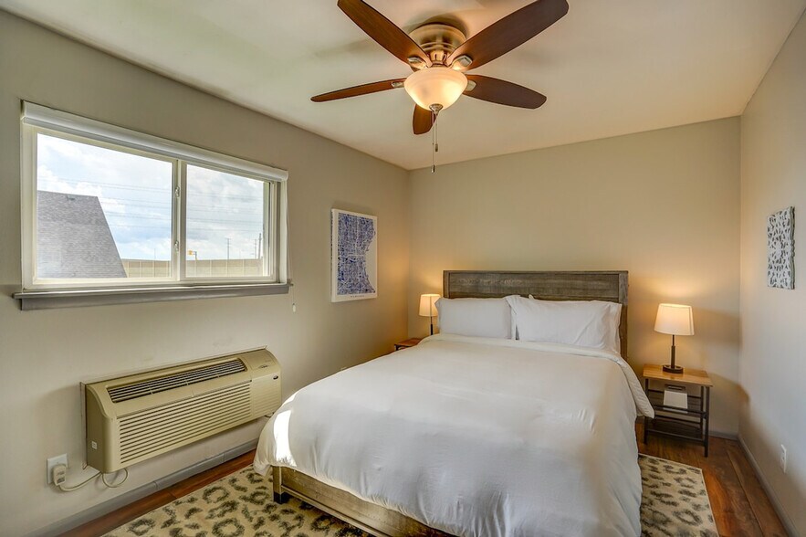 Building Photo - 407 S 94th Pl