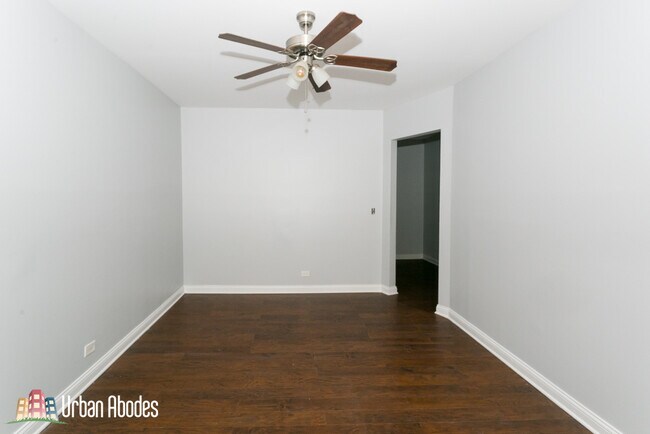 Building Photo - 3635 W Dickens Ave