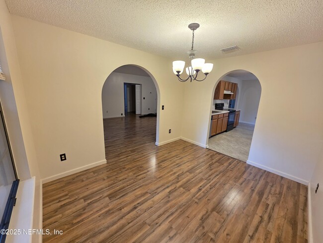 Building Photo - 7589 Fawn Lake Dr S
