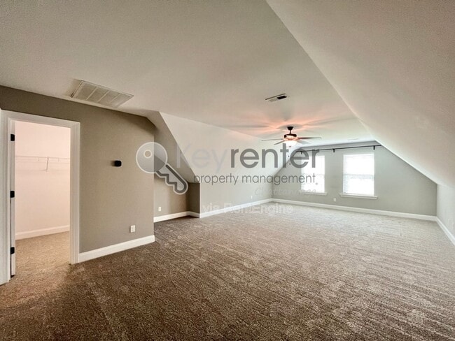 Building Photo - 2758 Waterhaven Dr