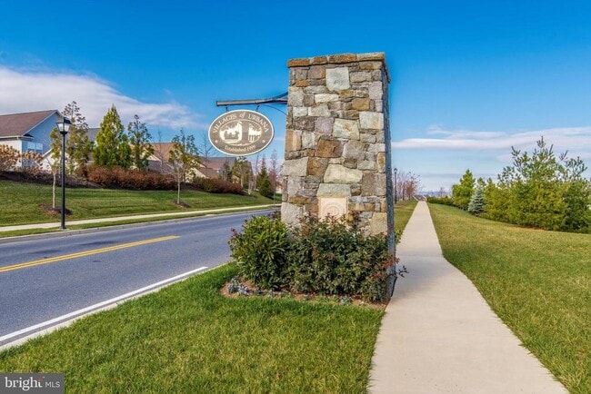 Building Photo - 3635 Stone Barn Dr