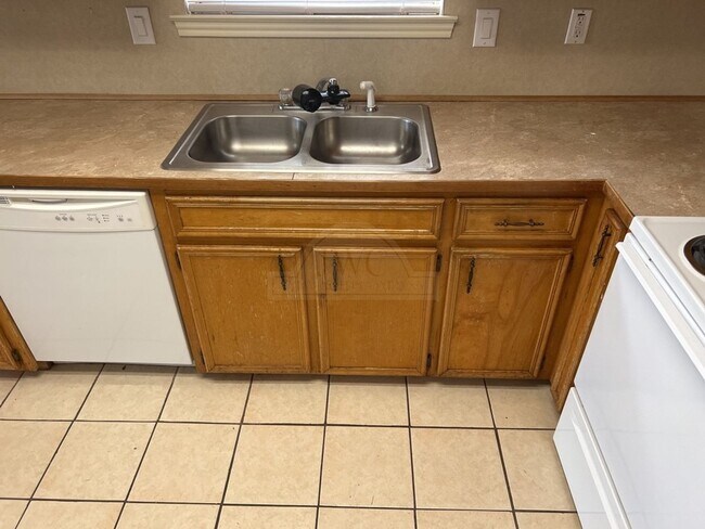 Building Photo - 2608 Jade Rd, Killeen