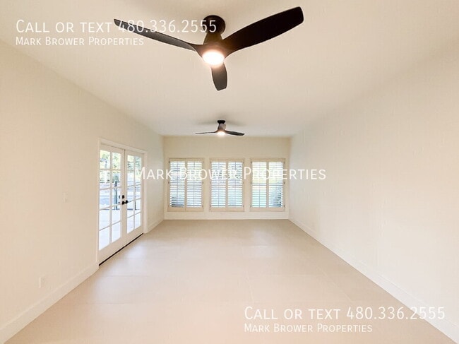 Building Photo - 228 W Royal Palm Rd