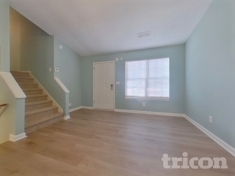 Building Photo - 303 Mephisto Cir