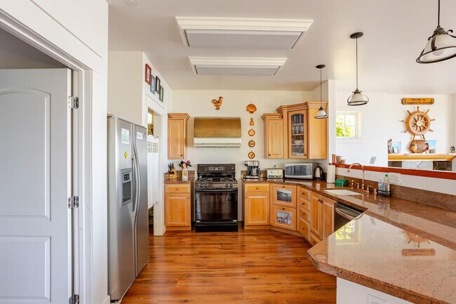 Building Photo - 22164 Umland Cir