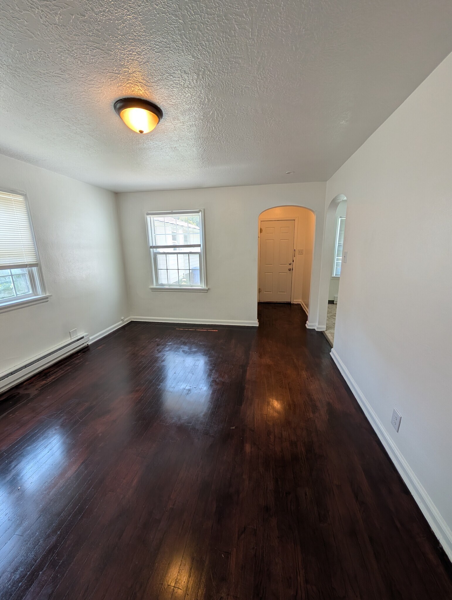 Building Photo - 428 S 10th Ave