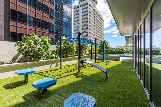 Building Photo - Furnished 1 bed / 1 bath / 1 parking at Sk...