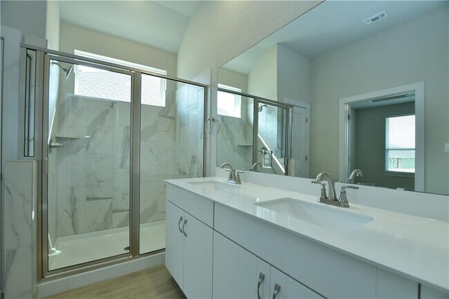 Building Photo - 145 High Plains Dr