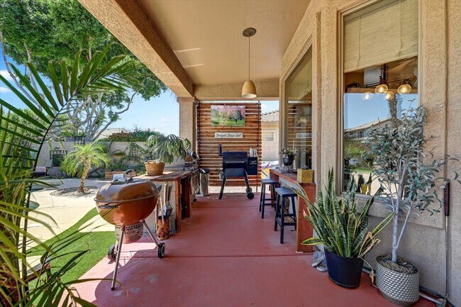 Building Photo - 7723 E Phantom Way