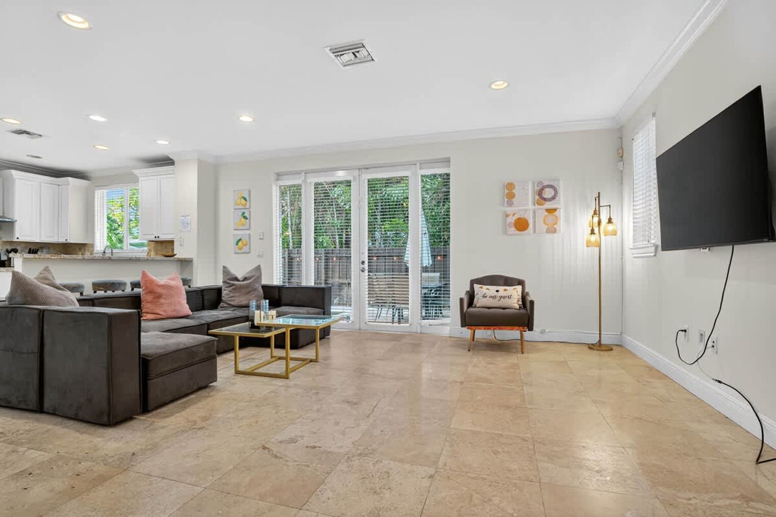 Building Photo - 1705 NE 11th St