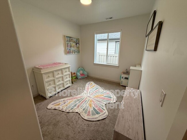 Building Photo - 10093 W Novato Dr