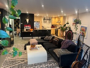 Building Photo - 175 Langton St