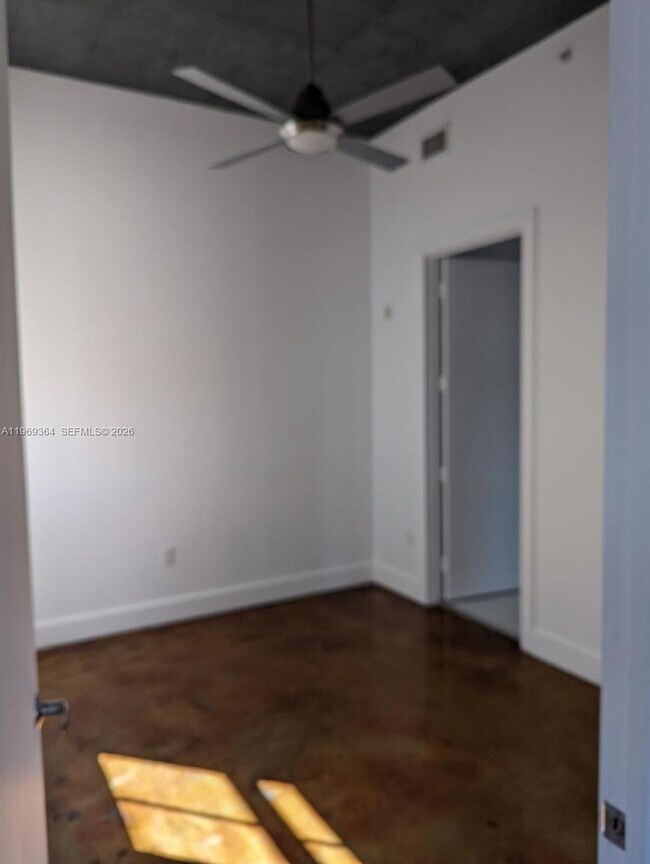 Building Photo - 1789 NE Miami Gardens Dr