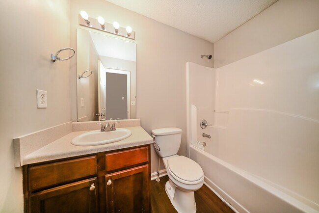 Building Photo - 53 Birchfield Ct