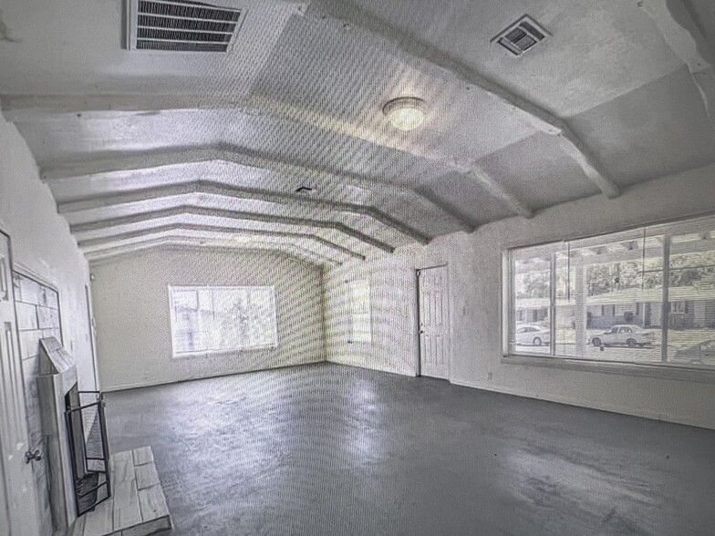 Building Photo - 2204 Fair Ave