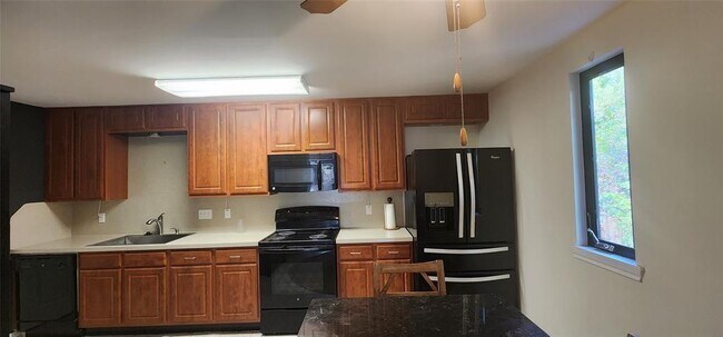 Building Photo - 2211 Place Rebecca Ln