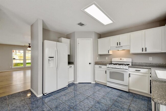 Building Photo - 4314 Knollbluff