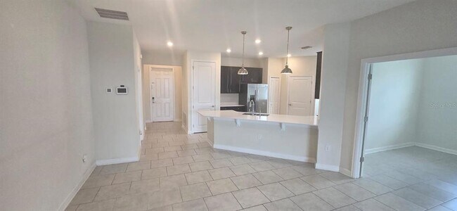 Building Photo - 212 Bergamot Lp