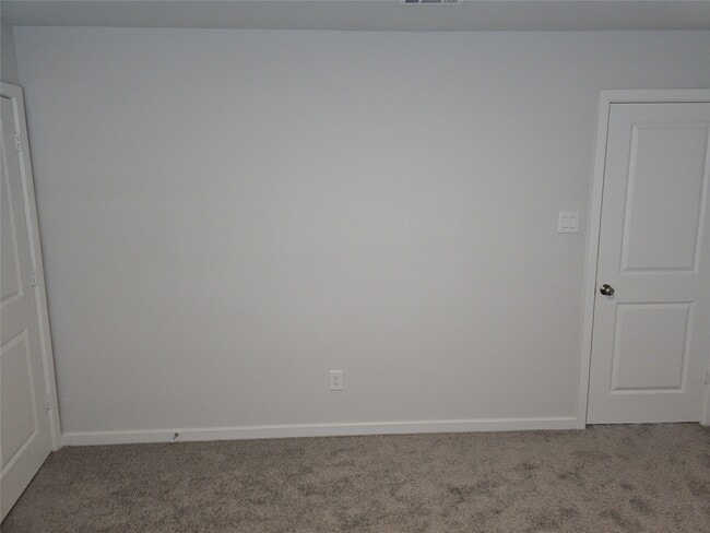 Building Photo - 9227 Dearborn Knoll Dr