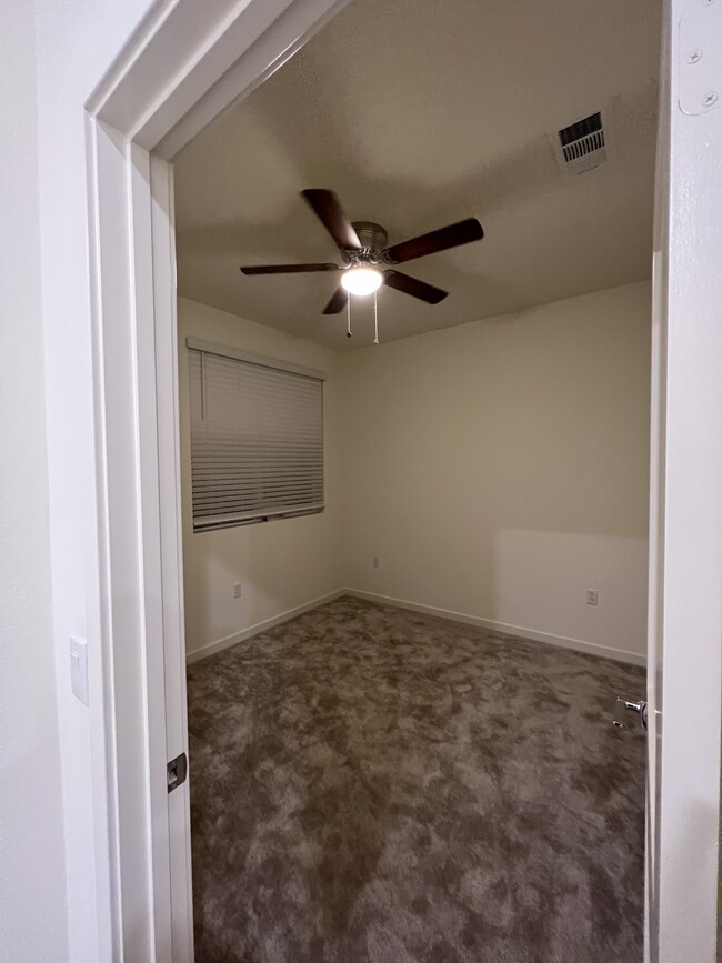 Ceiling fans and light in every room - 8183 Spirit St