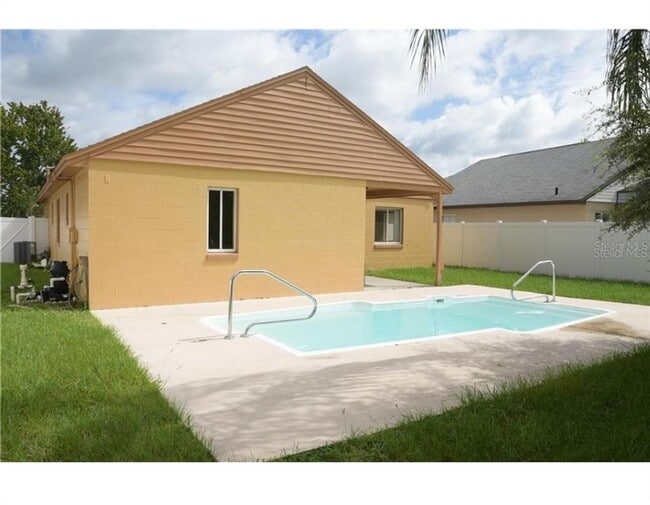 Building Photo - 4855 Kingston Cir