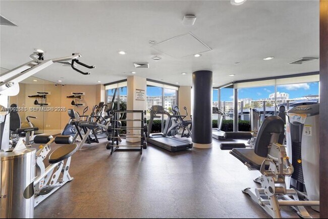 Building Photo - 1000 W Island Blvd