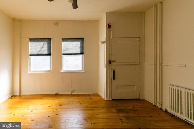 Building Photo - 2536 Amber St