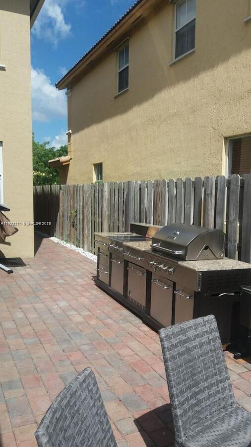 Building Photo - 7903 NW 111th Ct