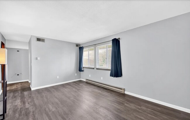 Building Photo - 21 Pebblestone Cir