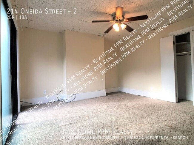 Building Photo - 214 Oneida St