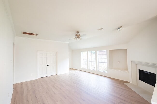 Building Photo - 5110 Misty Village Ct